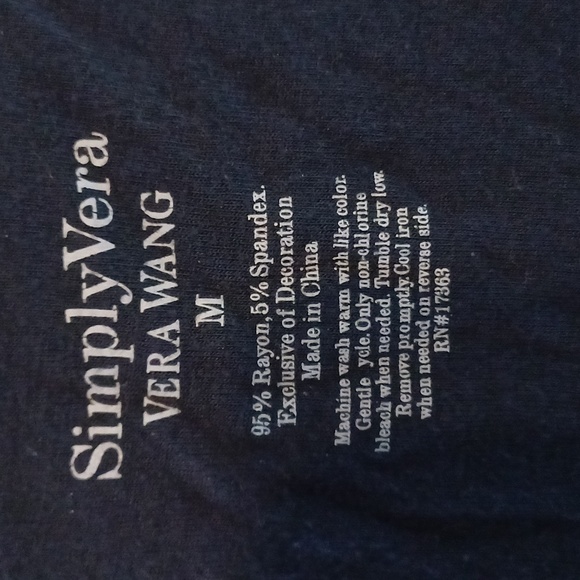 Vera Wang navy t shirt - Picture 4 of 4